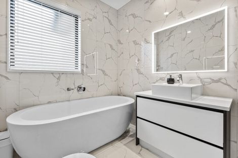 Photo of property in 64 Accolage Boulevard, Kumeu, 0810