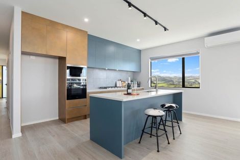 Photo of property in 7 James Elliot Way, Pokeno, 2402