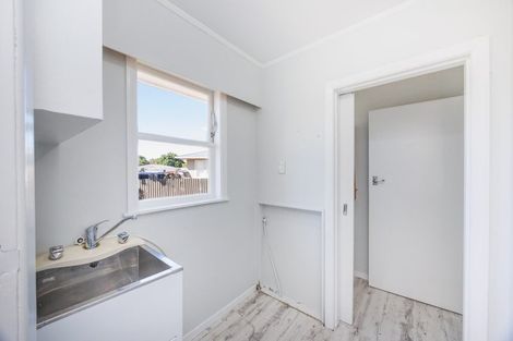Photo of property in 3 Ellesmere Crescent, Highbury, Palmerston North, 4412