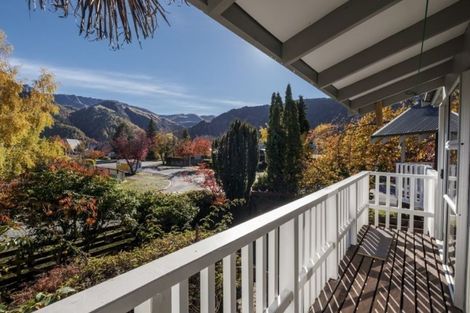 Photo of property in 2 Fox's Terrace, Arrowtown, 9302