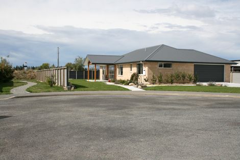 Photo of property in 18 Greenfield Place, Twizel, 7901
