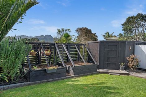 Photo of property in 6 Fred Carr Place, One Tree Point, 0118