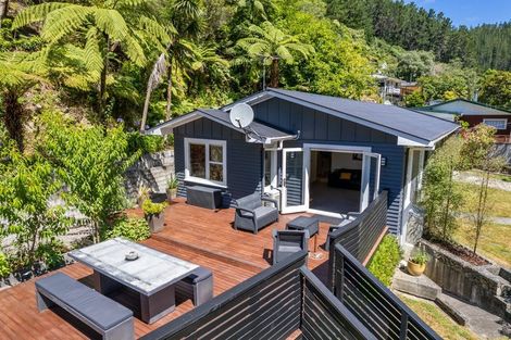 Photo of property in 139 Pinehaven Road, Pinehaven, Upper Hutt, 5019