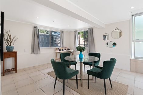 Photo of property in 42a Woodglen Road, Glen Eden, Auckland, 0602