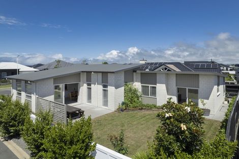 Photo of property in 116 Palm Springs Boulevard, Papamoa Beach, Papamoa, 3118