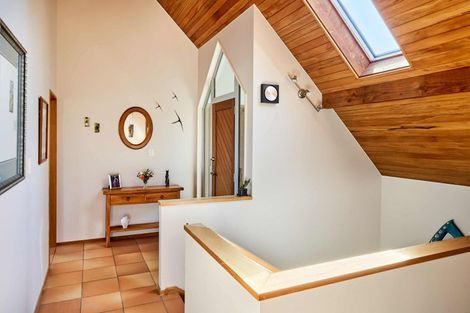 Photo of property in 1 Roys Road, Plimmerton, Porirua, 5026