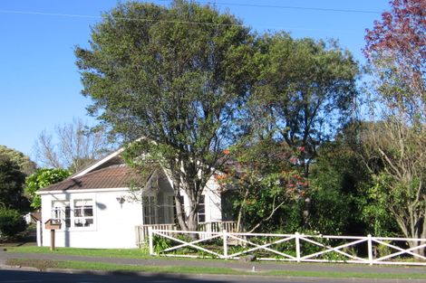 Photo of property in 67 Redoubt Road, Goodwood Heights, Auckland, 2105