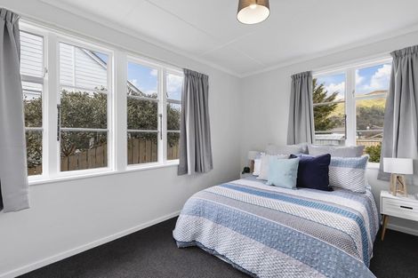 Photo of property in 180 Naenae Road, Naenae, Lower Hutt, 5011