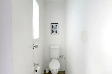 Photo of property in 70 Barrack Road, Mount Wellington, Auckland, 1060