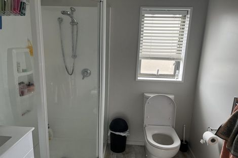 Photo of property in 17 Broadway Parade, Rolleston, 7615