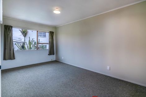 Photo of property in 2/3 Akehurst Avenue, New Lynn, Auckland, 0600