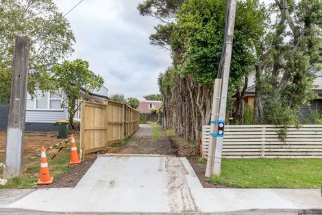Photo of property in 3a Crompton Road, Massey, Auckland, 0614