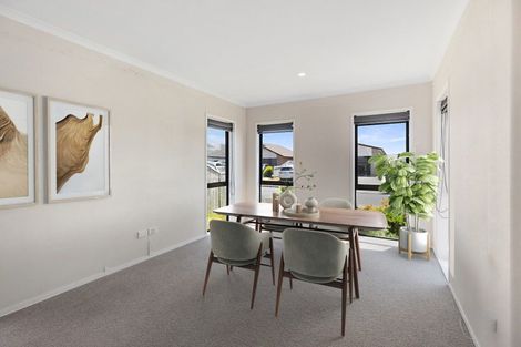 Photo of property in 5 Naeo Close, Papamoa Beach, Papamoa, 3118