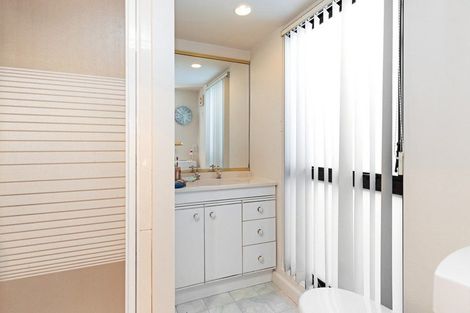 Photo of property in 368 Devonport Road, Tauranga South, Tauranga, 3112