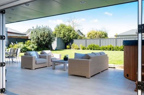 Photo of property in 123 Middle Road, Havelock North, 4130