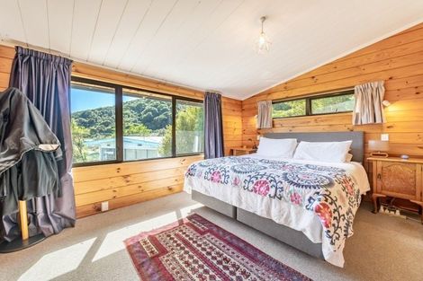 Photo of property in 213a Whites Line East, Waiwhetu, Lower Hutt, 5010