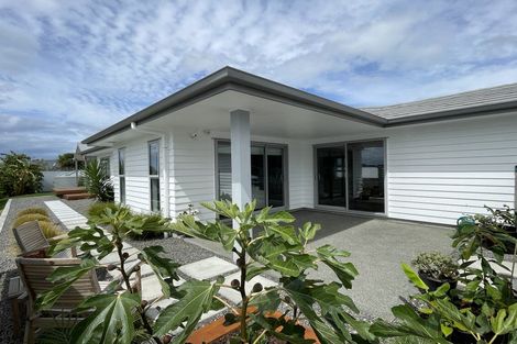 Photo of property in 1 Ngaio Close, Mangawhai, 0505
