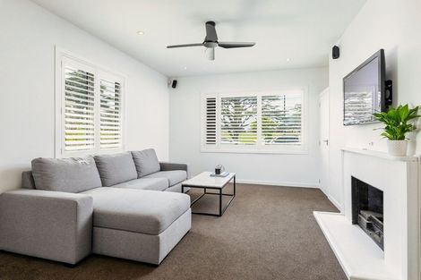 Photo of property in 26 Muripara Avenue, Point Chevalier, Auckland, 1022