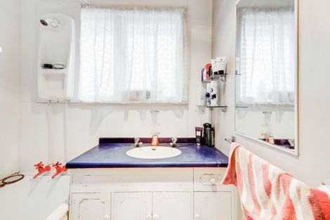 Photo of property in 52 Lyndhurst Crescent, Aranui, Christchurch, 8061