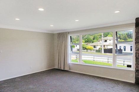 Photo of property in 49 Horoeka Street, Stokes Valley, Lower Hutt, 5019