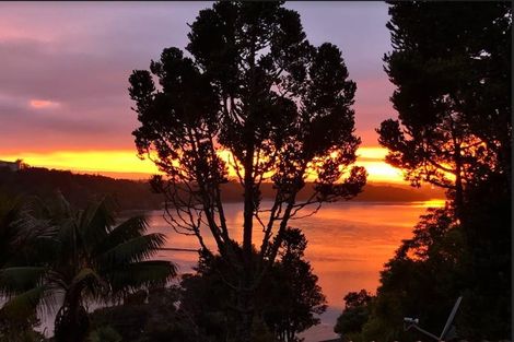 Photo of property in 11 Opou Road, Titirangi, Auckland, 0604