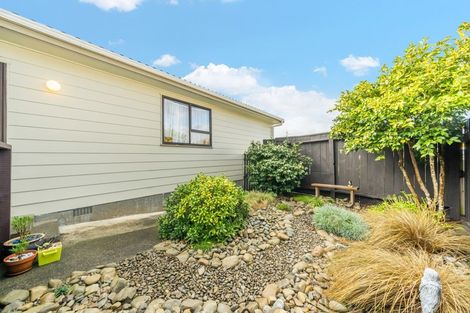 Photo of property in 57 Hartford Crescent, Totara Park, Upper Hutt, 5018