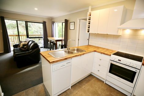 Photo of property in 11 Snowden Place, Raglan, 3225