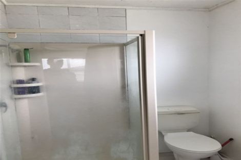 Photo of property in 15 Glenveagh Drive, Mount Roskill, Auckland, 1041
