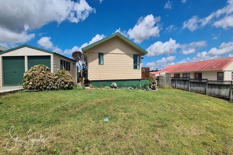 Photo of property in 6 Ash Grove, Maungaturoto, 0520