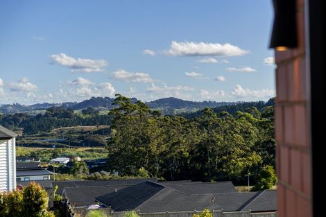 Photo of property in 46 Celestial Crescent, Orewa, 0931