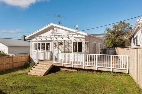 Photo of property in 1/23 Brandon Road, Glen Eden, Auckland, 0602