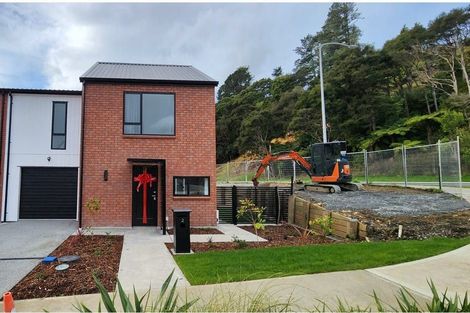 Photo of property in 2 Doug Jensen Street, Wallaceville, Upper Hutt, 5018