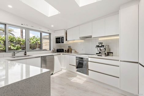 Photo of property in 17 Onepu Lane, Manly, Whangaparaoa, 0930