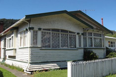 Photo of property in 13 Waimea Road, Nelson South, Nelson, 7010