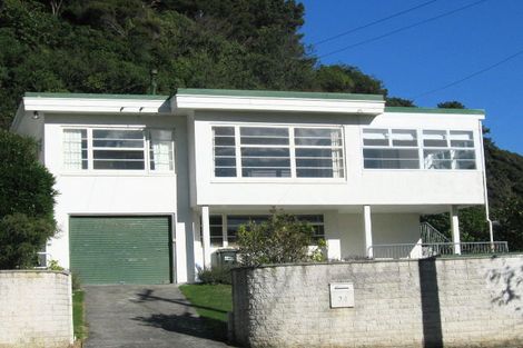 Photo of property in 24 Nikau Street, Eastbourne, Lower Hutt, 5013
