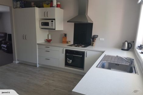 Photo of property in 2/10 Ryeland Avenue, Ilam, Christchurch, 8041