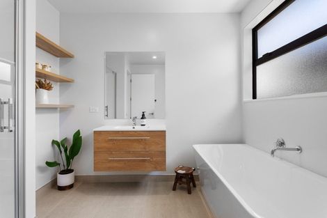 Photo of property in 1 Kensington Avenue, Mairehau, Christchurch, 8013