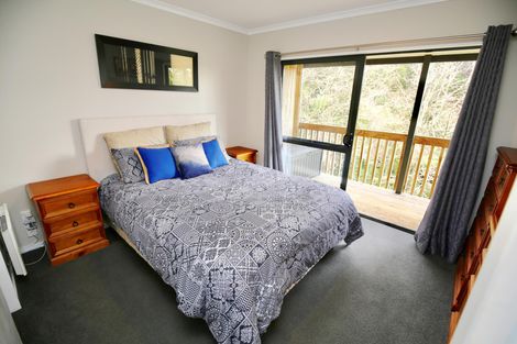 Photo of property in 11 Snowden Place, Raglan, 3225