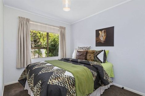 Photo of property in 4 Kinloch Place, Papakowhai, Porirua, 5024