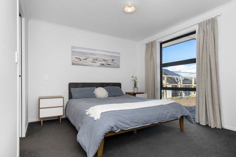 Photo of property in 2 Stingray Drive, Omokoroa, 3114