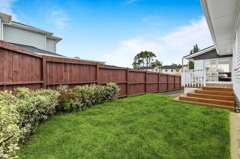 Photo of property in 1/11 Stratford Avenue, Milford, Auckland, 0620