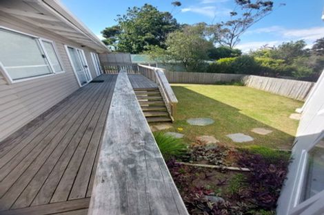 Photo of property in 9 Maybelle Place, Kelston, Auckland, 0602