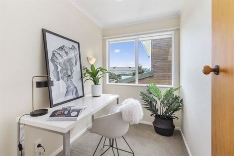 Photo of property in 5/2 The Top Gallant, Whitby, Porirua, 5024