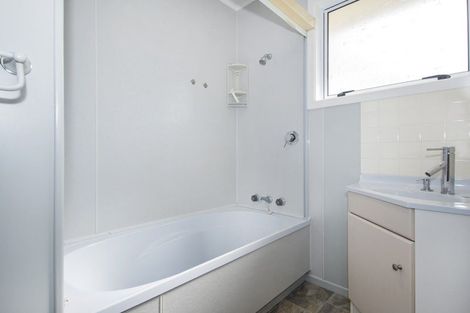 Photo of property in 104 Onerahi Road, Onerahi, Whangarei, 0110