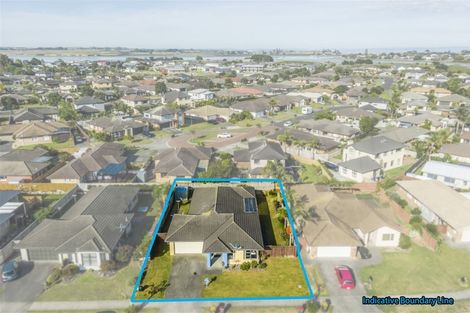 Photo of property in 18 Aberdeen Crescent, Wattle Downs, Auckland, 2103