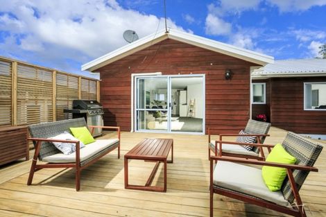 Photo of property in 1/10 Witheford Drive, Bayview, Auckland, 0629