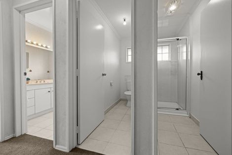 Photo of property in 17 Caulfield Place, Awapuni, Palmerston North, 4412