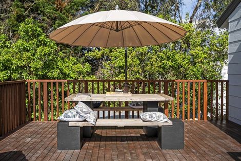 Photo of property in 10 Coubray Place, Botany Downs, Auckland, 2010