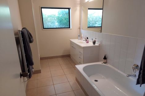 Photo of property in 19a Elizabeth Street, Orewa, 0931