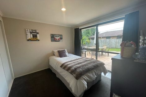 Photo of property in 8 Mt Lebanon Crescent, The Gardens, Auckland, 2105